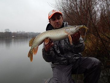 Мала глибина і крижана вода